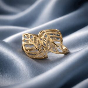Gold Openwork Leaf Ring